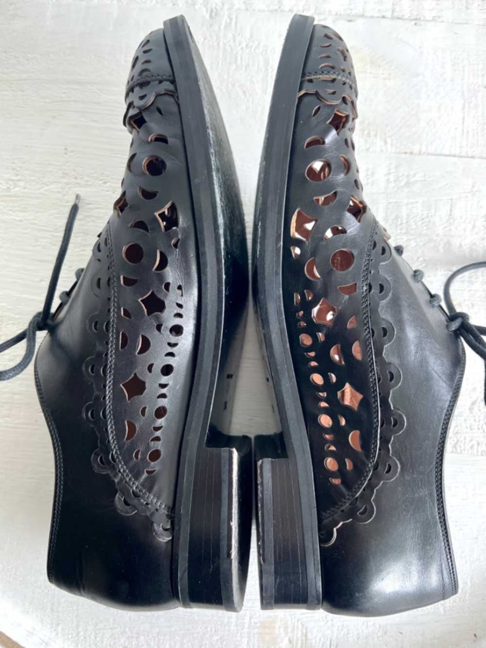ALAIA PARIS Laser Cut Lace Up Oxfords in Black - with Dust Bags & Box - 39 1/2 - Picture 5 of 15